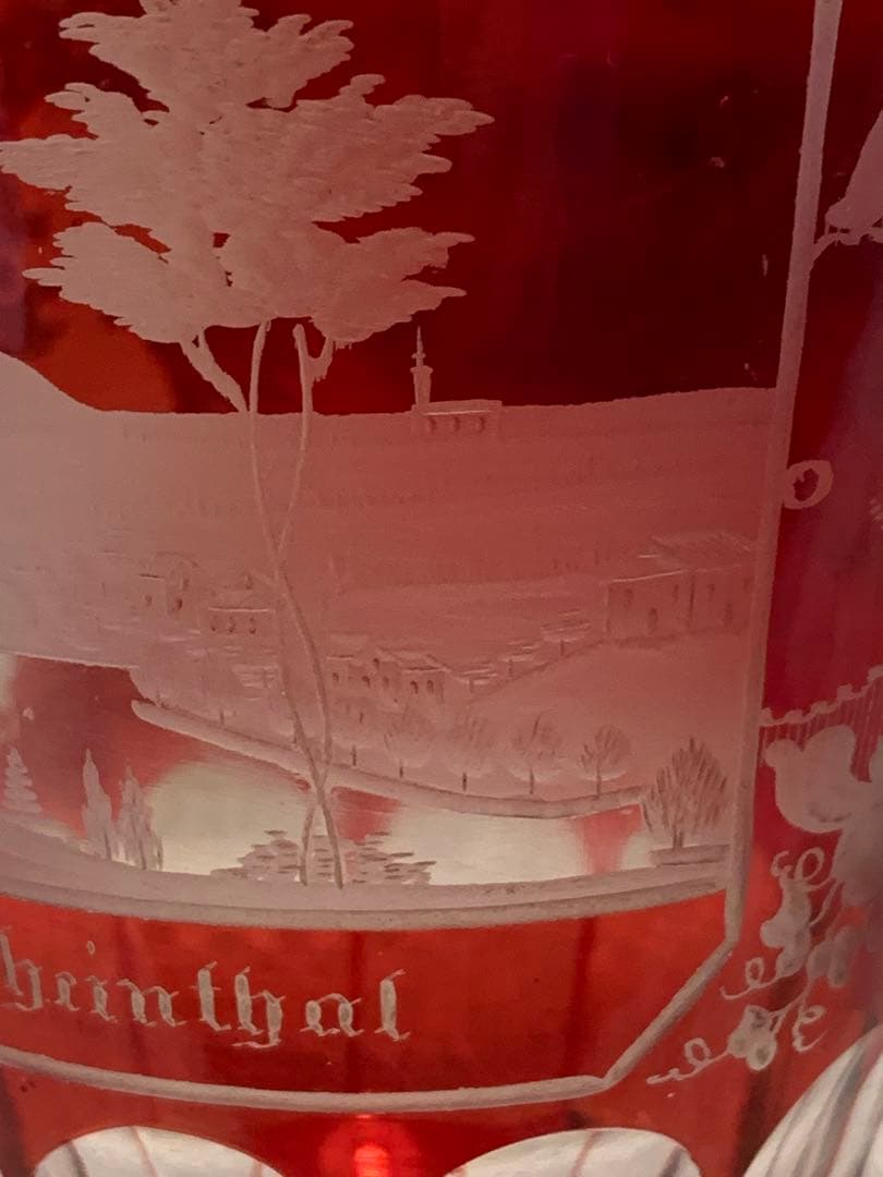 ボヘミアガラス　アンティーク19世紀後半　細密にカットされた風景画が素敵です！