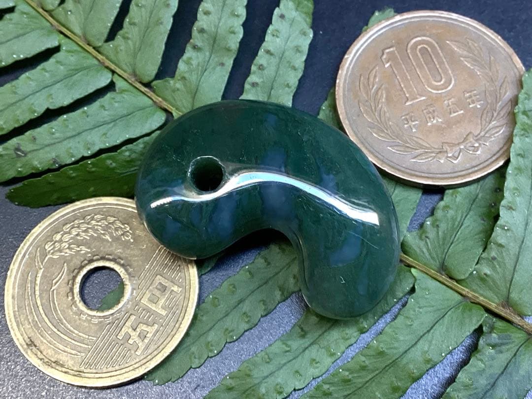 ✳唯一無二のお宝勾玉　出雲石【碧玉】　コレクター垂涎の逸品　激安‼️売り尽くし‼️