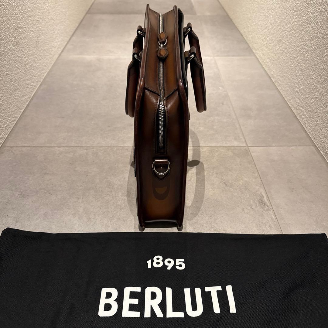 【美品】ベルルッティ アンジュール パティーヌレザー【定価682,000】希少