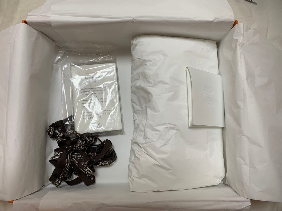 HERMES箱　レインカバー　リボン付き