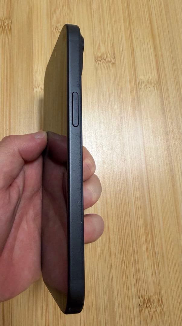 Apple iPhone 15 128GB ブラック 本体 【12時間以内発送】