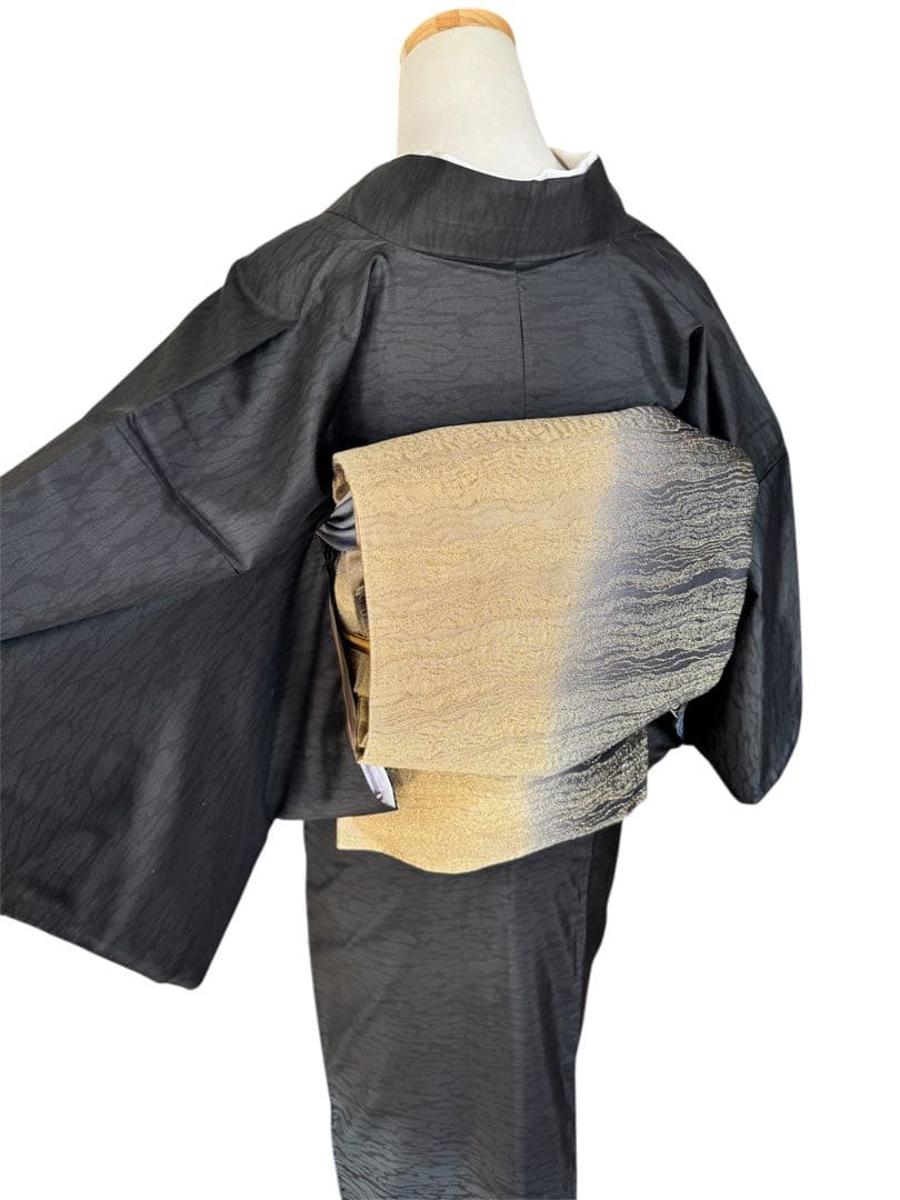 本場大島紬訪問着　染大島　逸品　波間模様