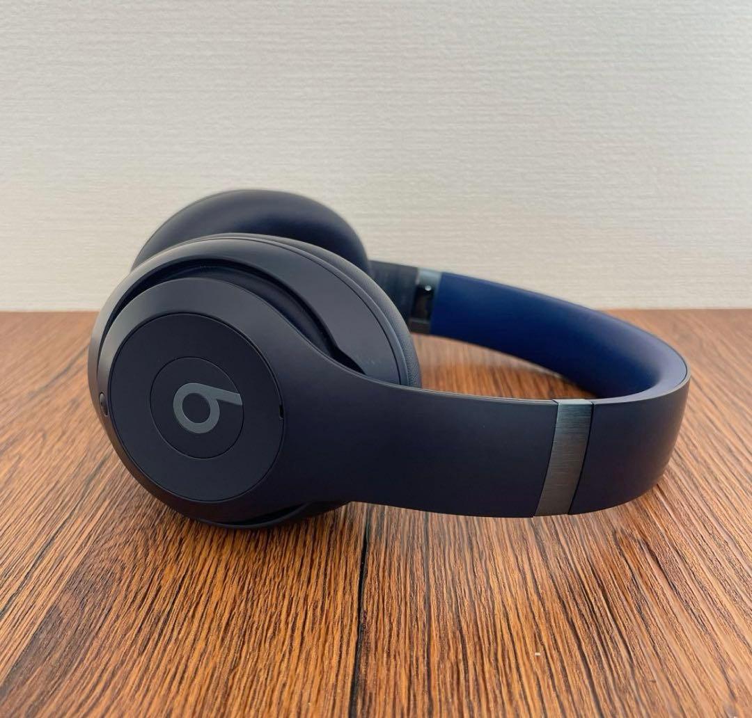 Beats Studio Pro ワイヤレスヘッドフォン　ネイビー