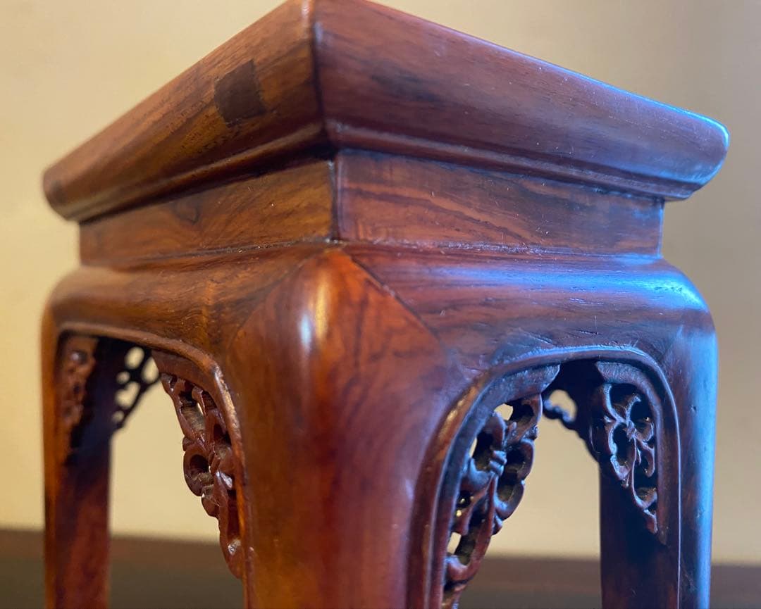 中国アンティーク　透かし彫り 飾り台・花台・香台　全高17cm ヴィンテージレア