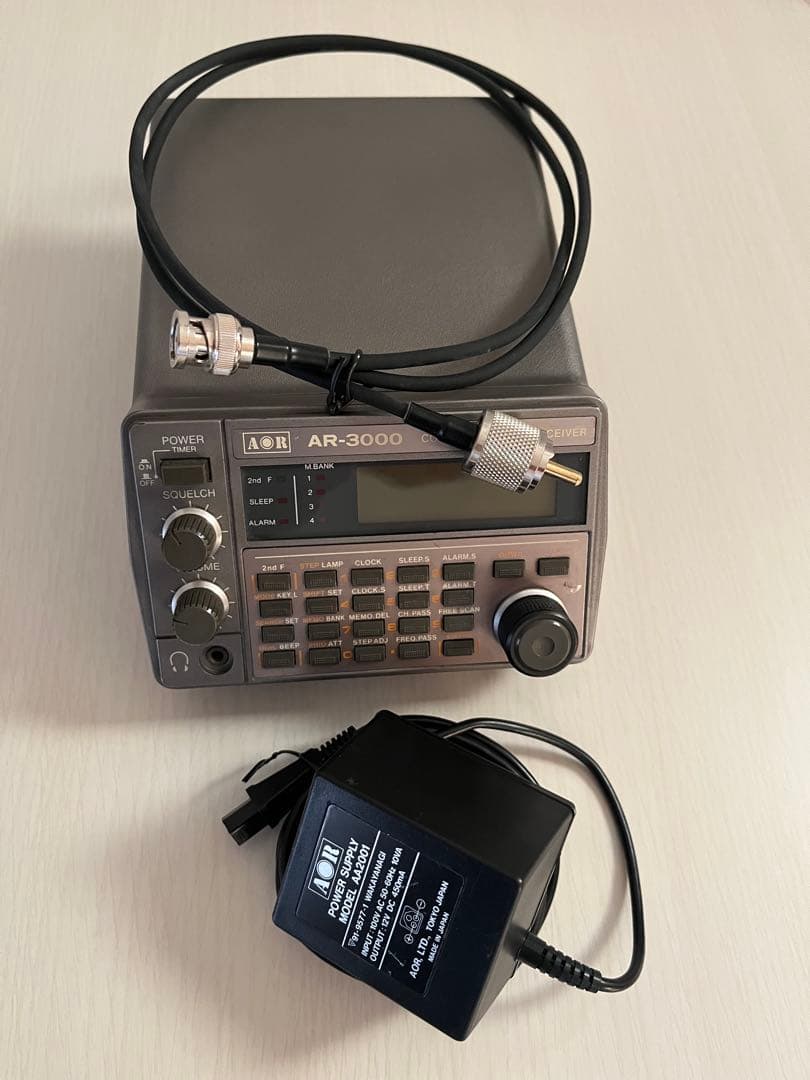 広帯域受信機　AOR AR3000