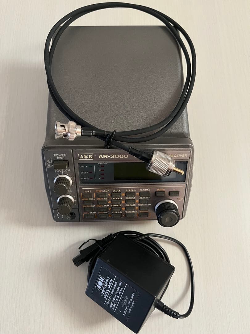 広帯域受信機　AOR AR3000