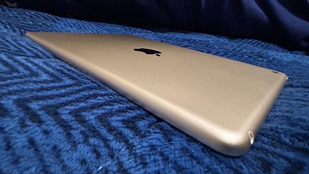 （割と美品）iPad 9.7インチ 第5世代 Gold 32GB WiFiモデル