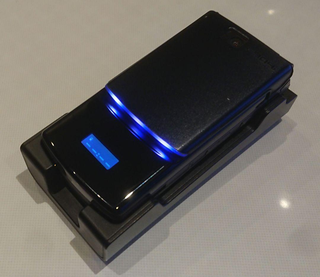 レア 美品 ドコモ F904i ブラック 黒 ガラケー 卓上ホルダ 付属品 多数