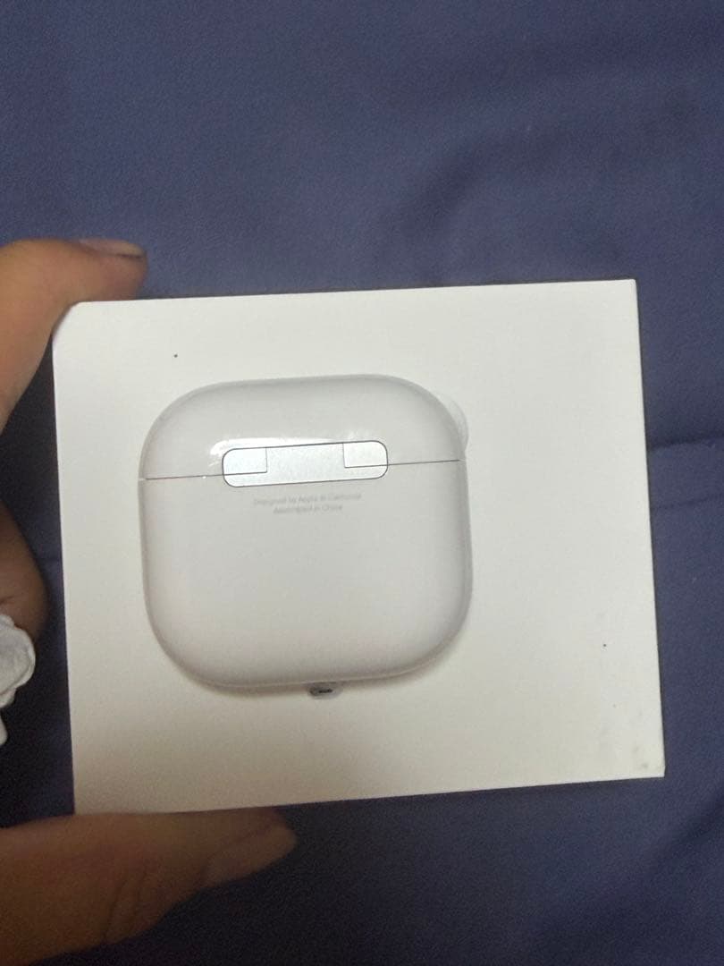 AirPods第4世代ノイズキャンセリング 箱あり ＋1000円でケース付き