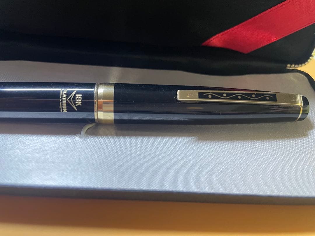 昭和レトロ　PLATINUM ブラック 万年筆　中字