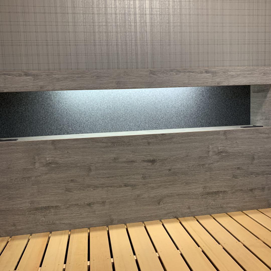 オーダーメイド　クイーンサイズベッドフレーム