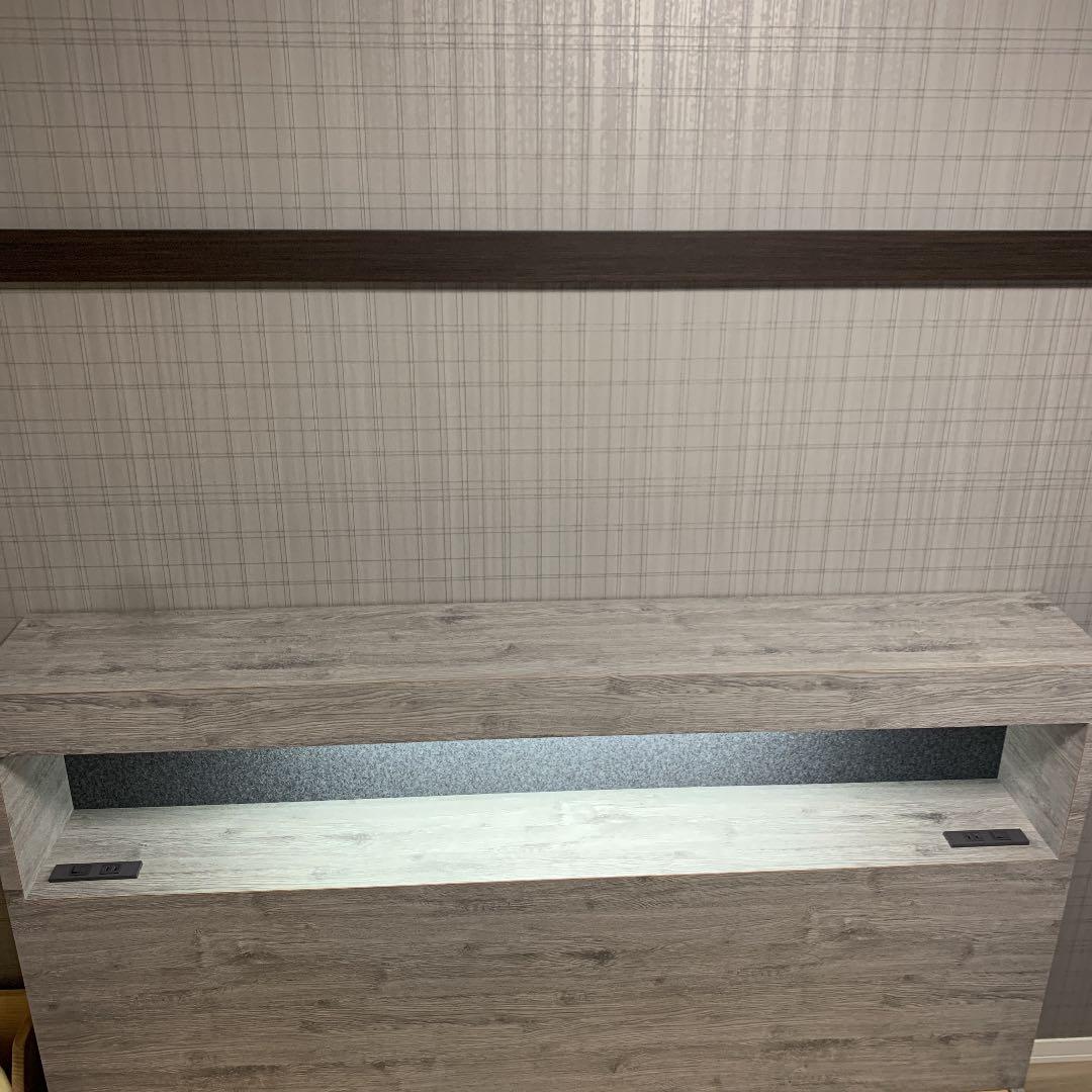 オーダーメイド　クイーンサイズベッドフレーム