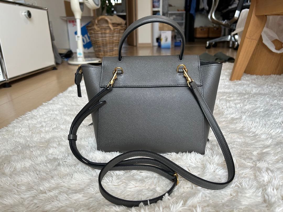 CELINE グレー ショルダーバッグ