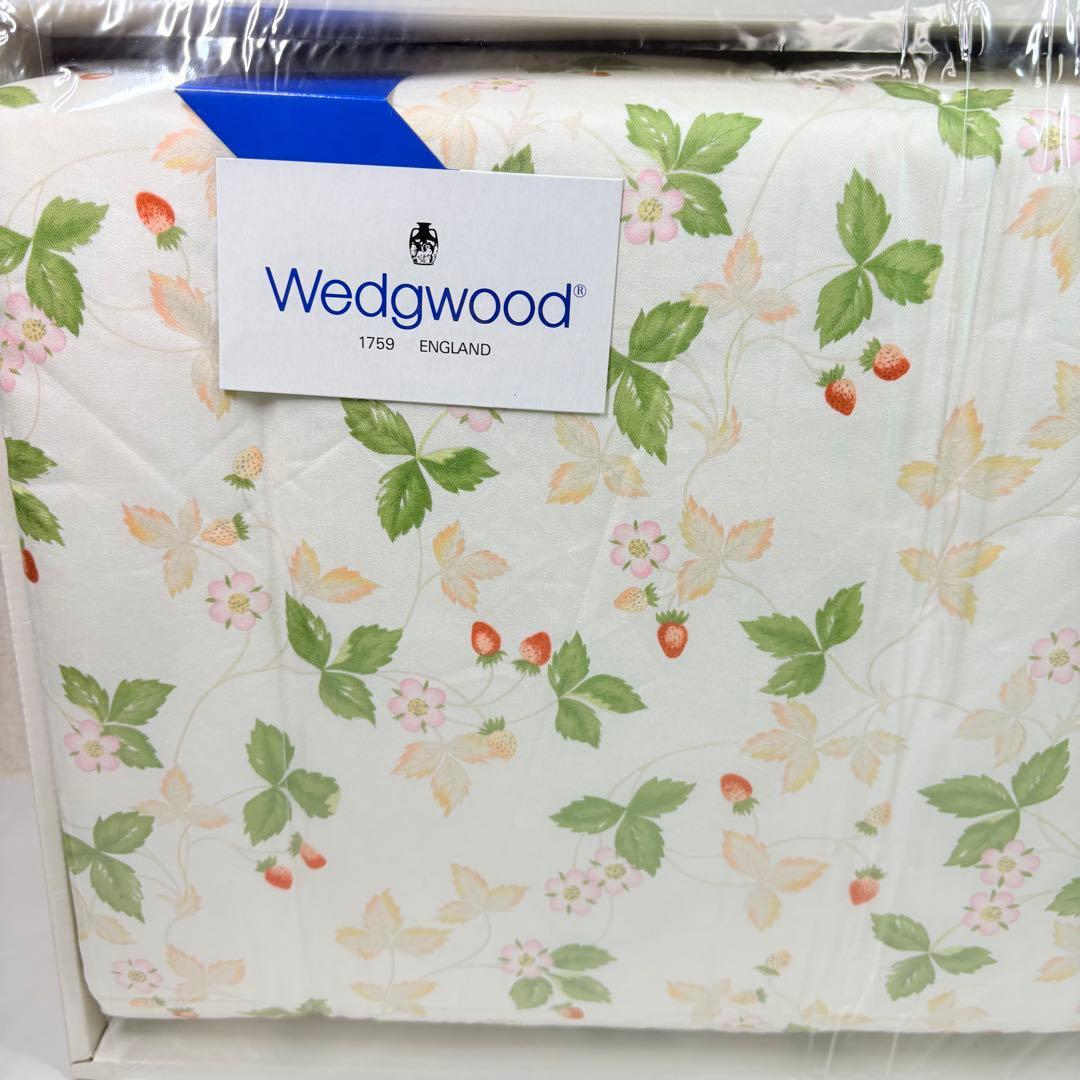  ウェッジウッド　羽毛肌掛け布団　ワイルドストロベリー