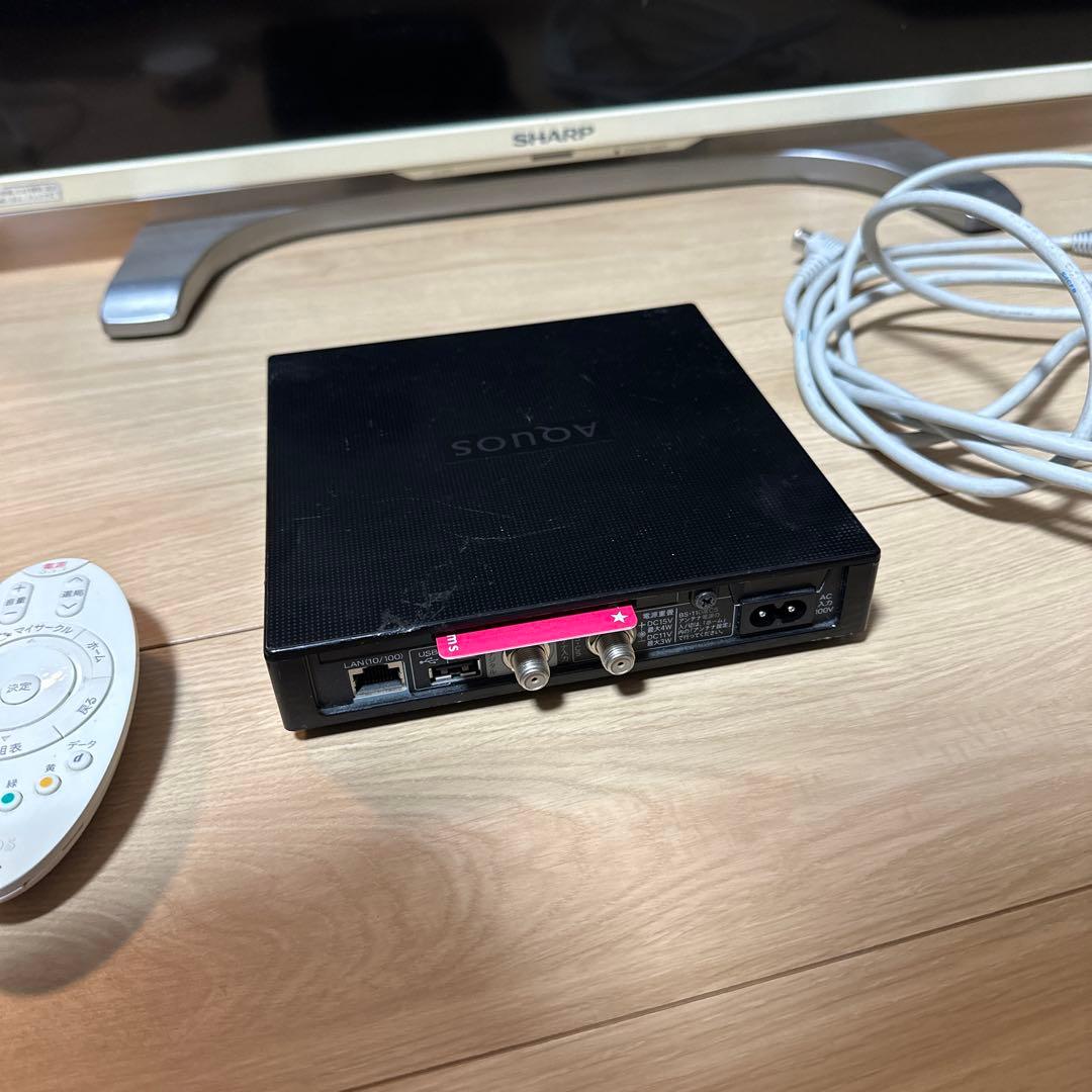 SHARP AQUOS 32インチ テレビ 本体とリモコン