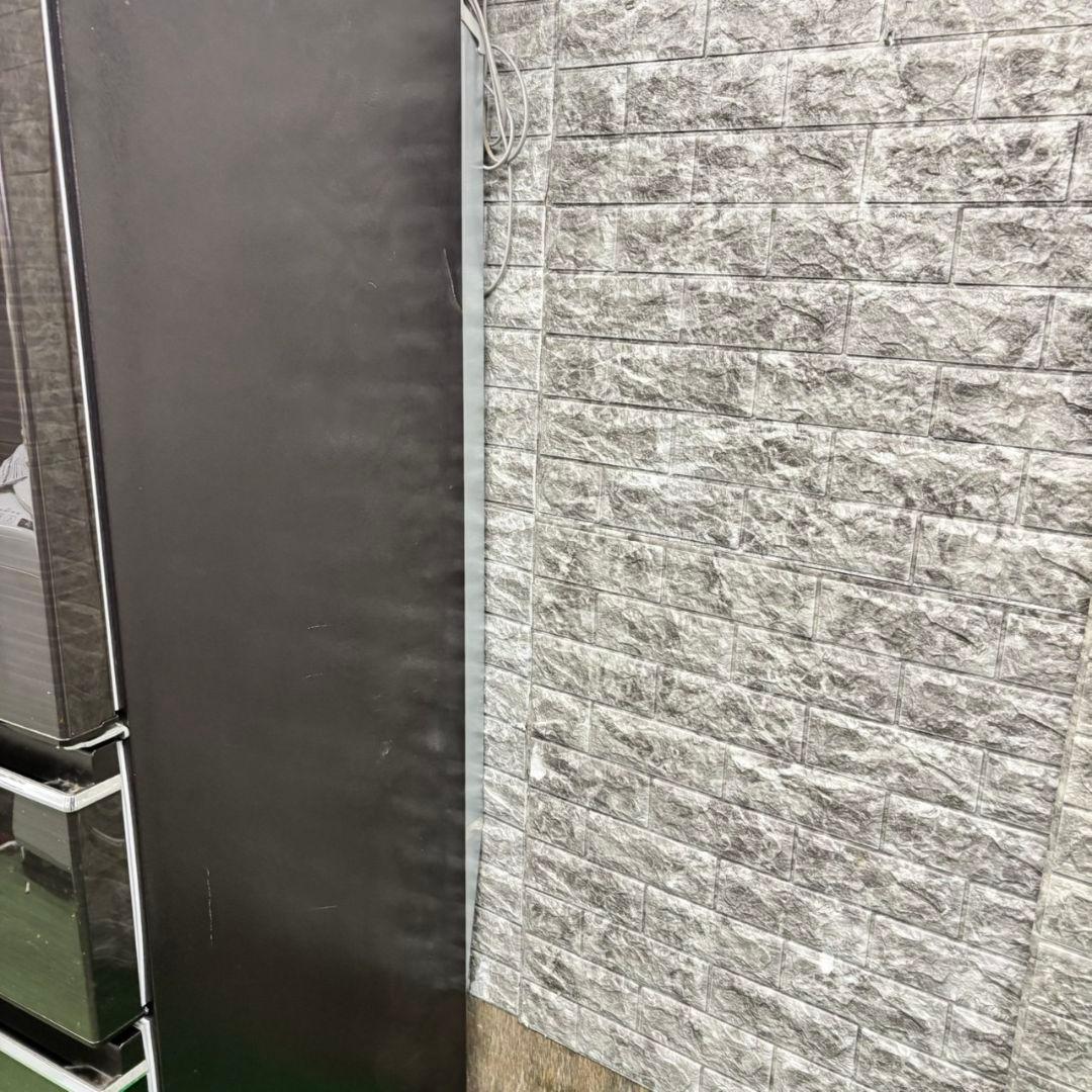 572 冷蔵庫　大型　木目調　右開き　自動製氷機付　300L～400L　美品