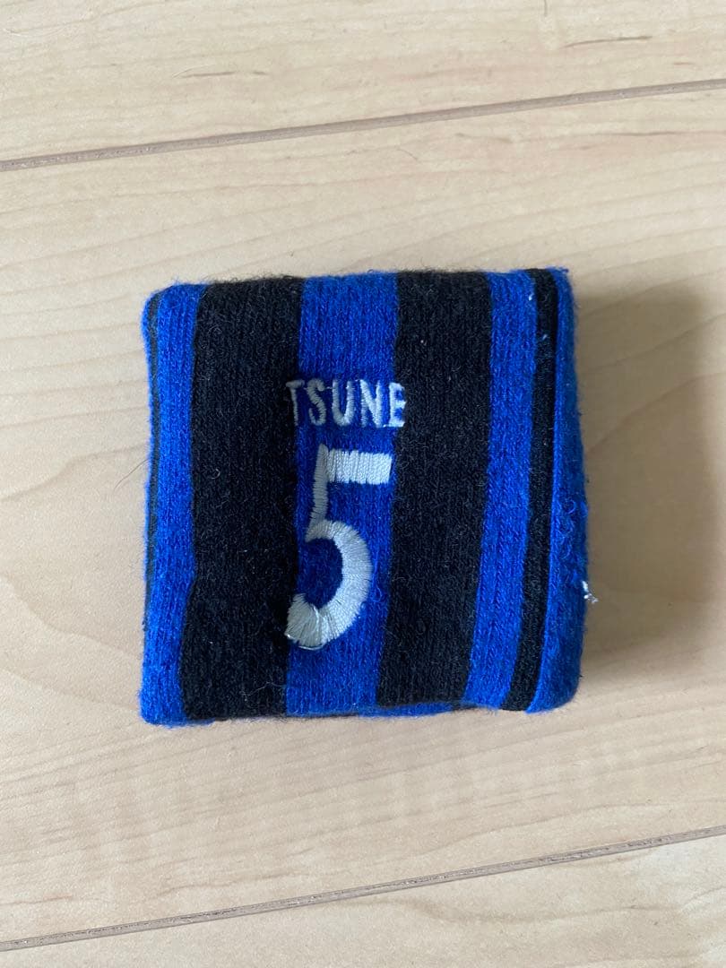 サッカー記念グッズ サイン入り写真とユニフォーム