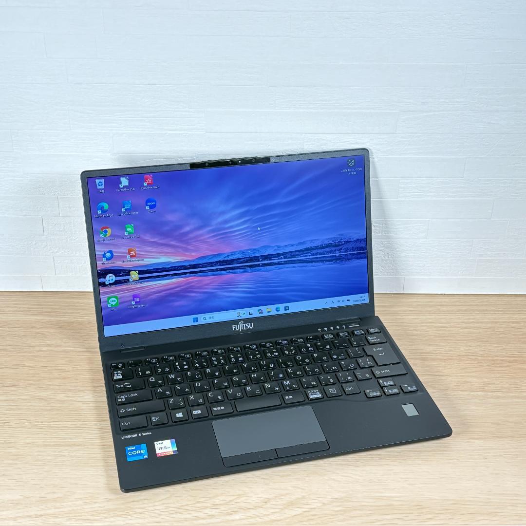 富士通　11世代i5　美品　ノートパソコン　Windows11　オフィス付　13