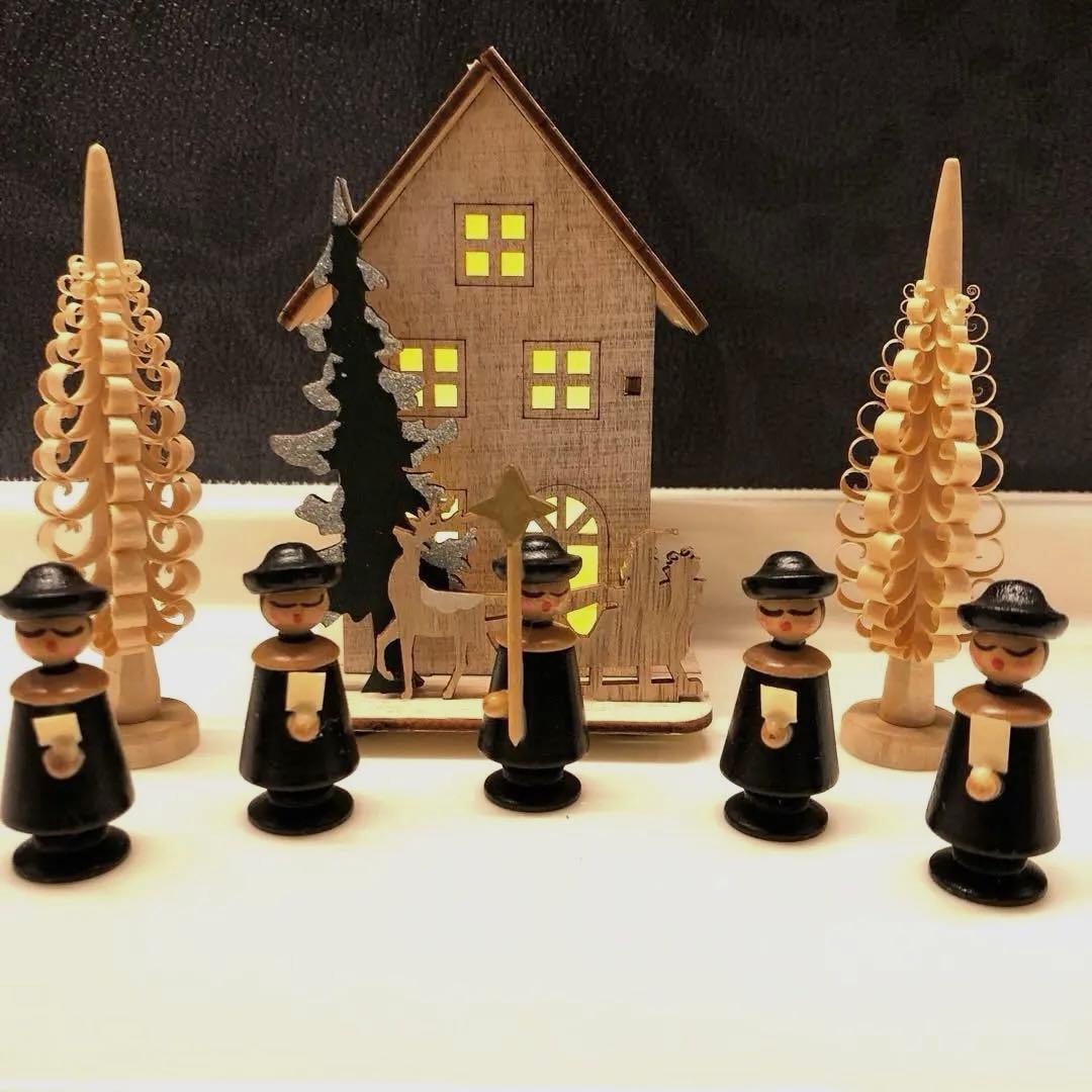 未使用　ドイツエルツ山地　木工民芸品ヴィンテージ　5名聖歌隊　削り木2本