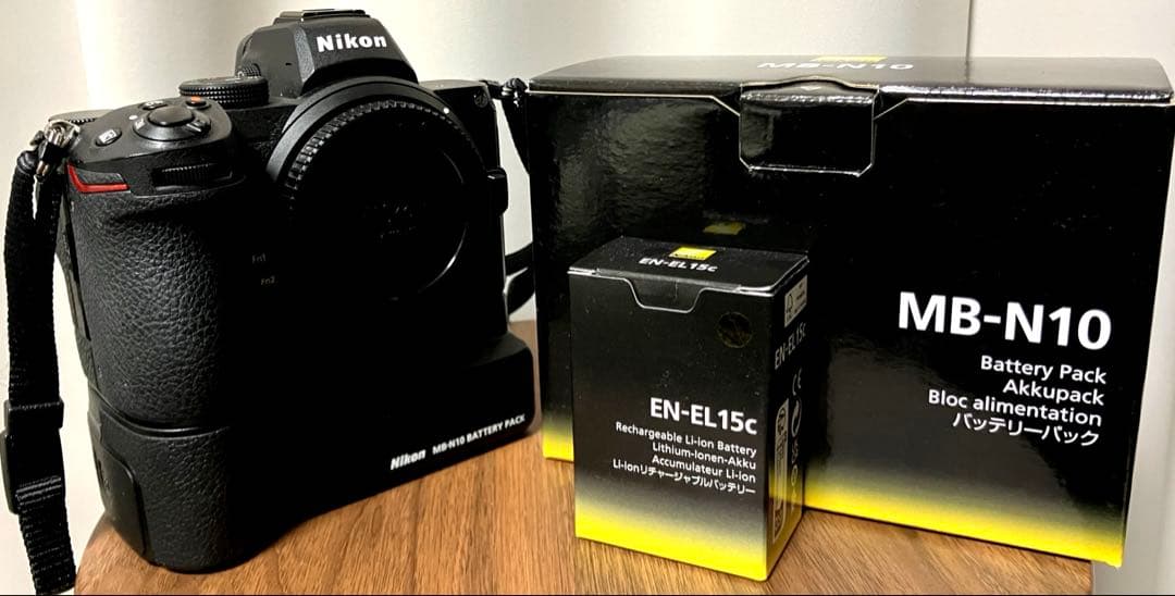 カ*ニ様 【美品】Nikon Z5、MB-N10、EN-EL15c ×2 ミラー