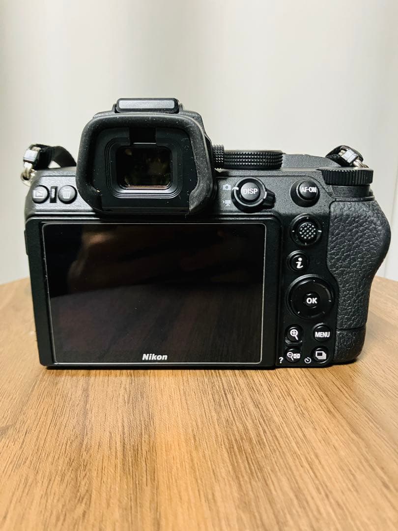 カ*ニ様 【美品】Nikon Z5、MB-N10、EN-EL15c ×2 ミラー