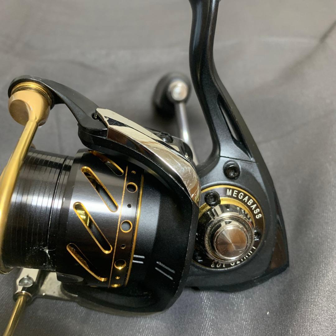 メガバス LUVITO 103 スピニングリール