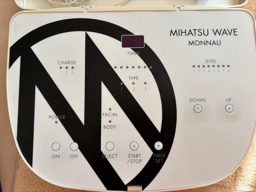 MONNALI MIHATSU WAVE 美顔器