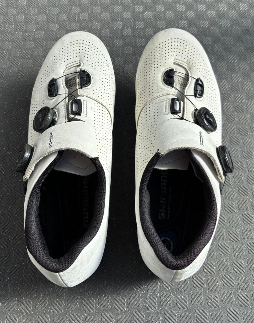 SHIMANOビンディングシューズ SH-RC701 44E ワイドタイプ