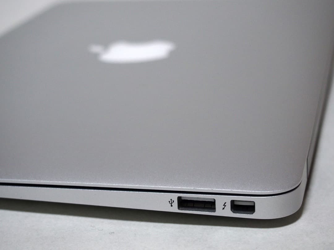 ⭐︎週末価格 美品 MacBook Air 2015 11インチ 4G/128G⭐︎