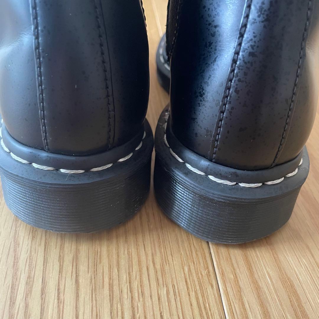 ドクターマーチン 2976 ホワイトステッチ UK4