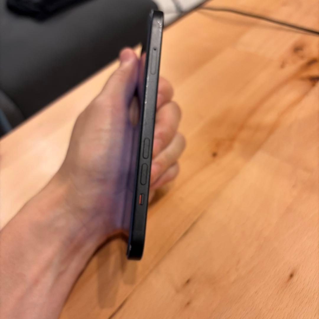 iPhone15 256G インカメラに傷ありSIMフリー