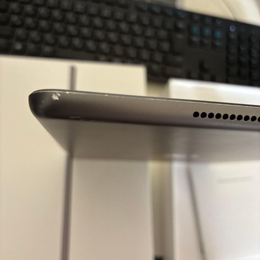 iPad第8世代　32Gセルラーモデル