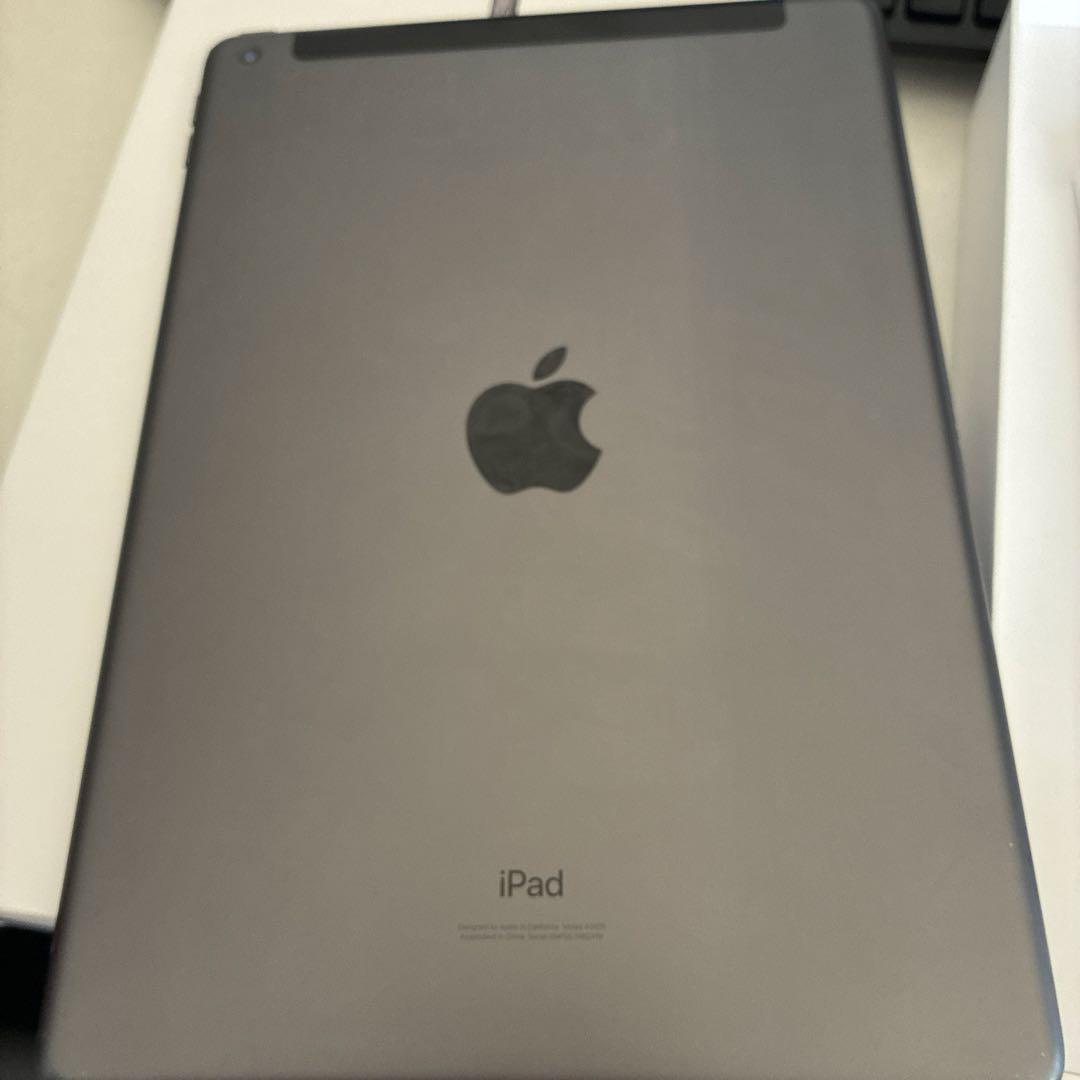 iPad第8世代　32Gセルラーモデル