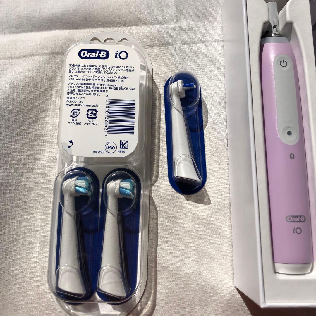 お値下げ不可Oral-B iOシリーズ4 電動歯ブラシ 本体 替えブラシ2本入り