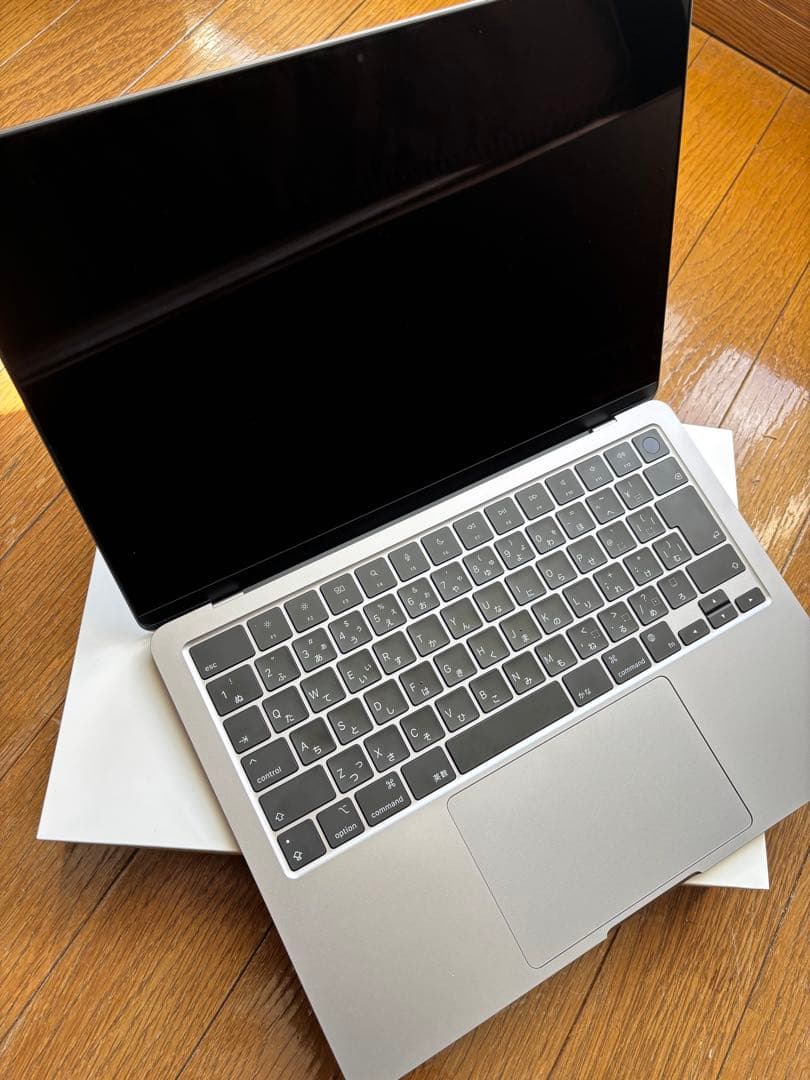 MacBook Air m2 カバー、保護ケース付属