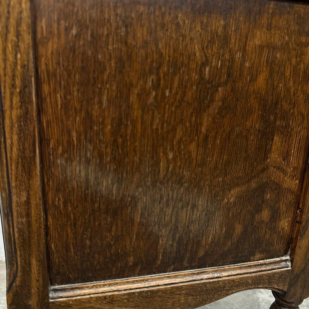 ヴィンテージ　木製サイドテーブル　扉収納付き