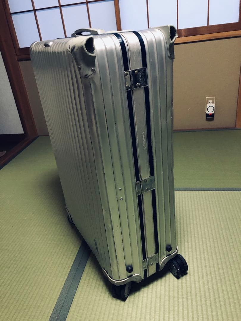【値下げ】RIMOWAリモワ　シルバー スーツケース四輪キャリーケースビンテージ