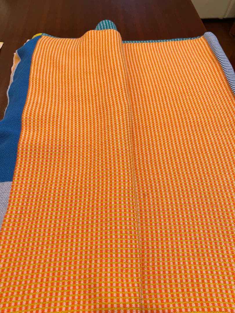 IKEA イケア　TESAMMANS テサッマンス　ブランケット