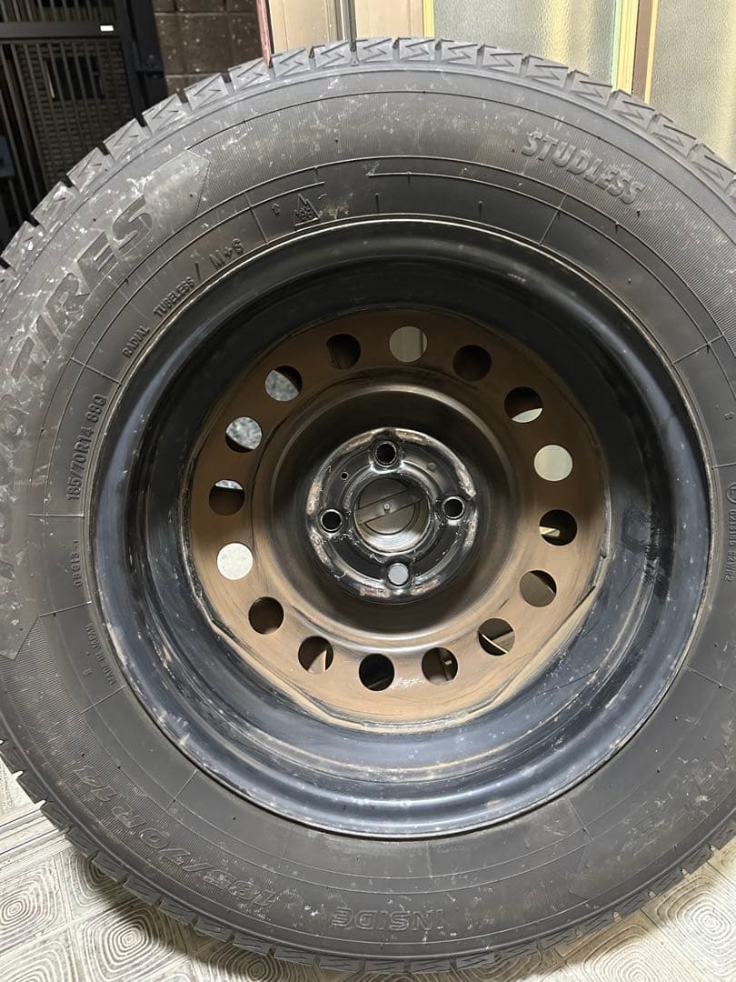 日産 スタッドレスタイヤ 185/70R14 ホイールセット