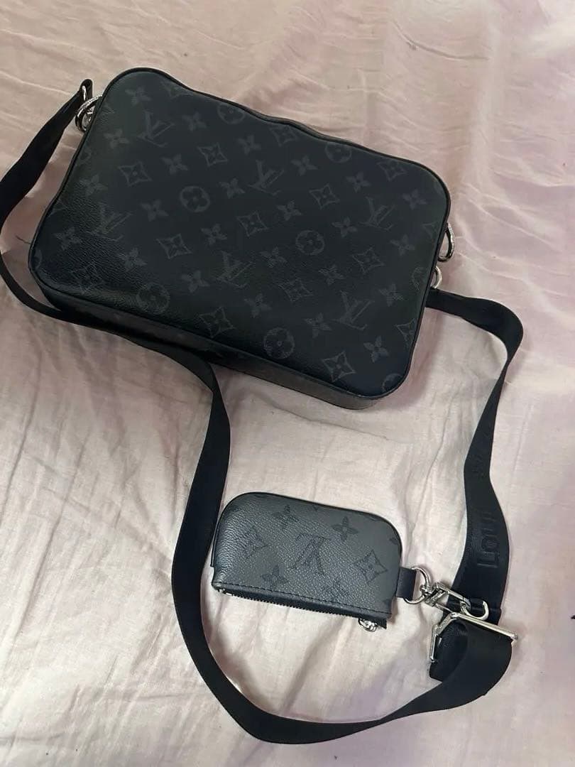 ルイヴィトンLOUIS VUITTONショルダーバッグ トリオ メッセンジャー