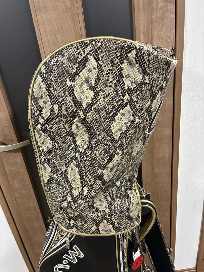 M.U.SPORT ヘビ柄 キャディバッグ