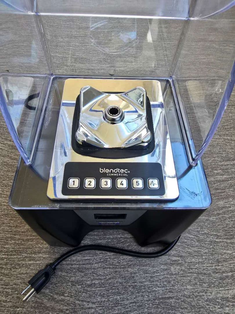 新春特別初売　ブレンダー専用ジャグ２個付 Connoisseur 825