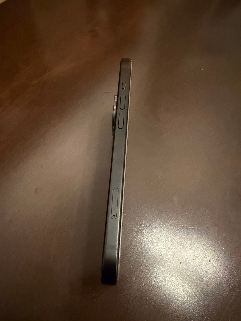 Apple iPhone 15 ブラック 本体　両面ガラスフィルム付き