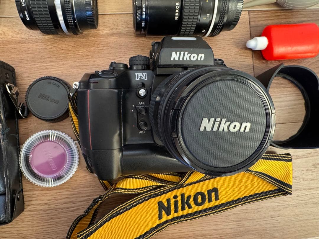 限定値下げ中Nikon F4 AF一眼レフ レンズ3本　フラッシュ　ストロボ