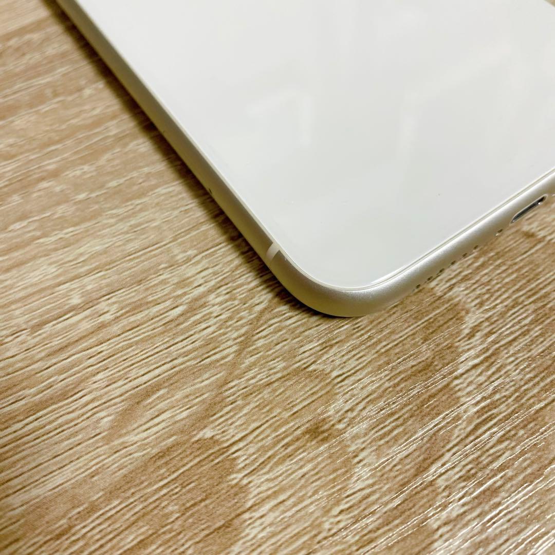 iPhone 11 ホワイト 64GB SIMフリー MWLU2J/A
