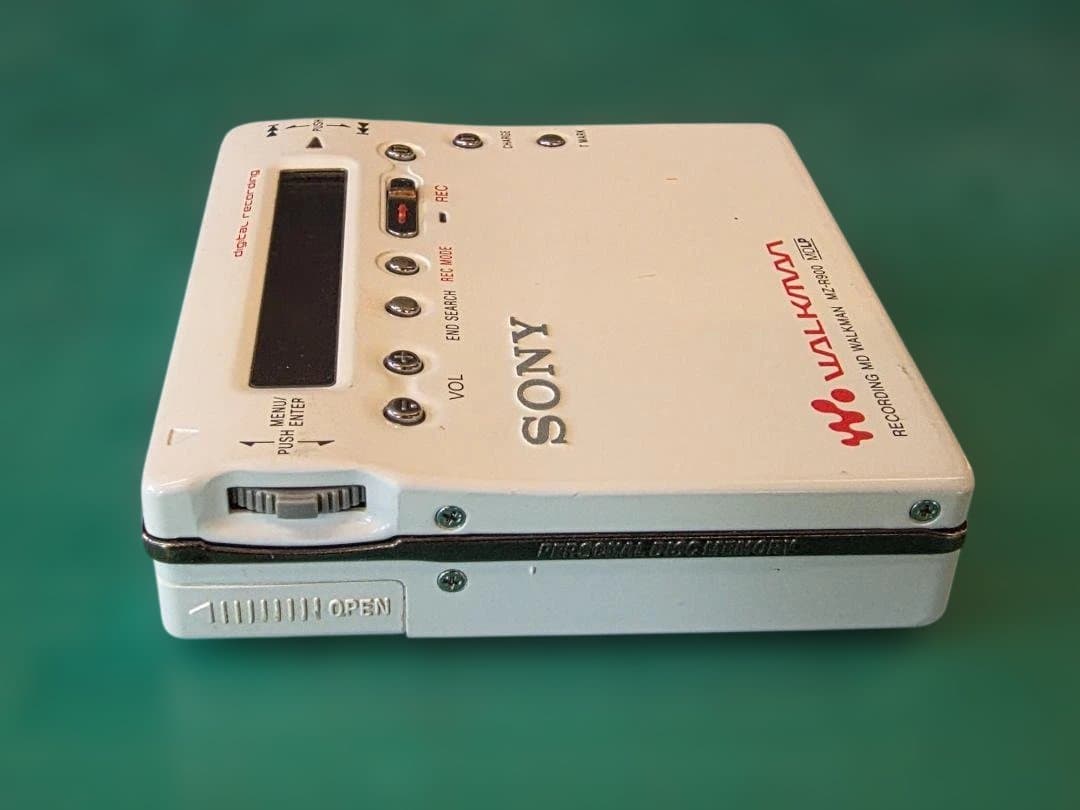SONY MZ-R900 ポータブルMDプレーヤー