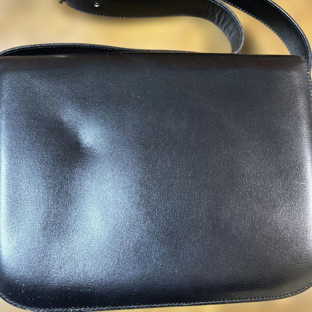 セリーヌ 馬車金具 ショルダーバッグ カーフレザー ブラック 黒色