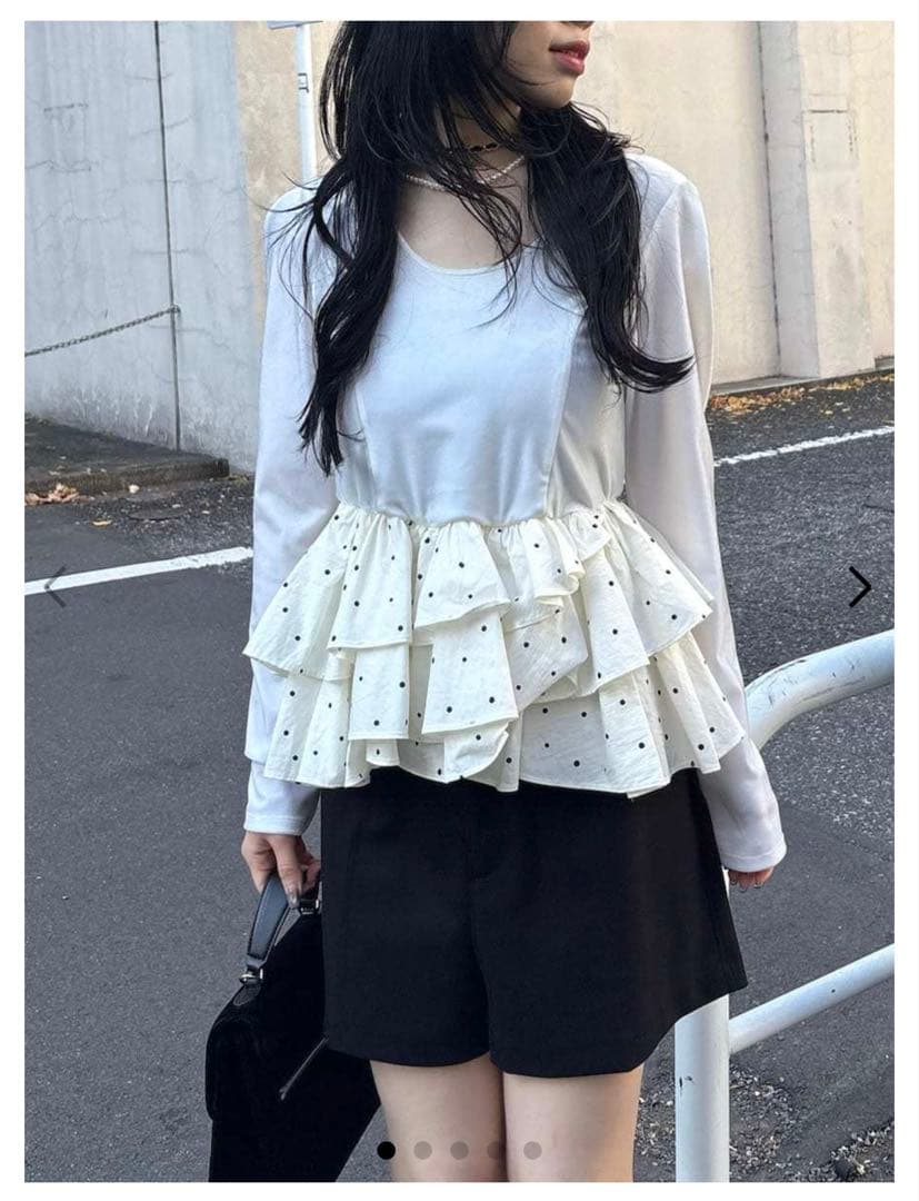 LILY BROWN ベロアペプラムフリルトップス