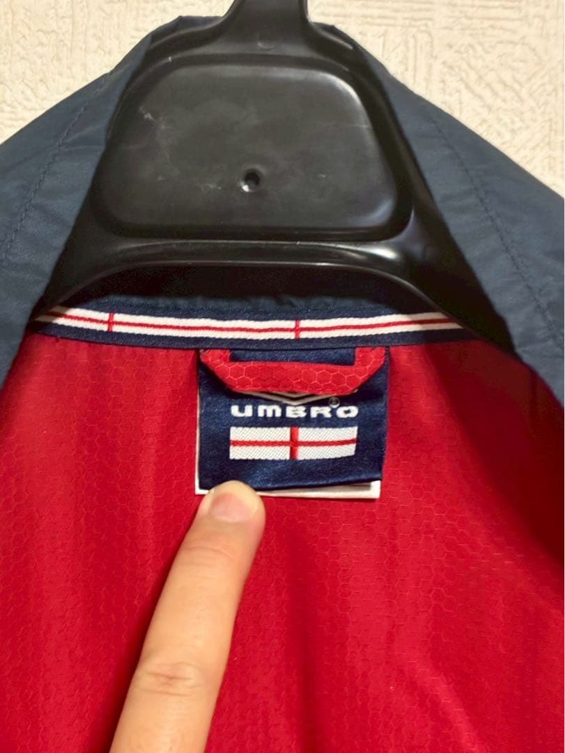 m649◆Umbro◆イングランド代表◆ウィンドブレーカー◆Mサイズ