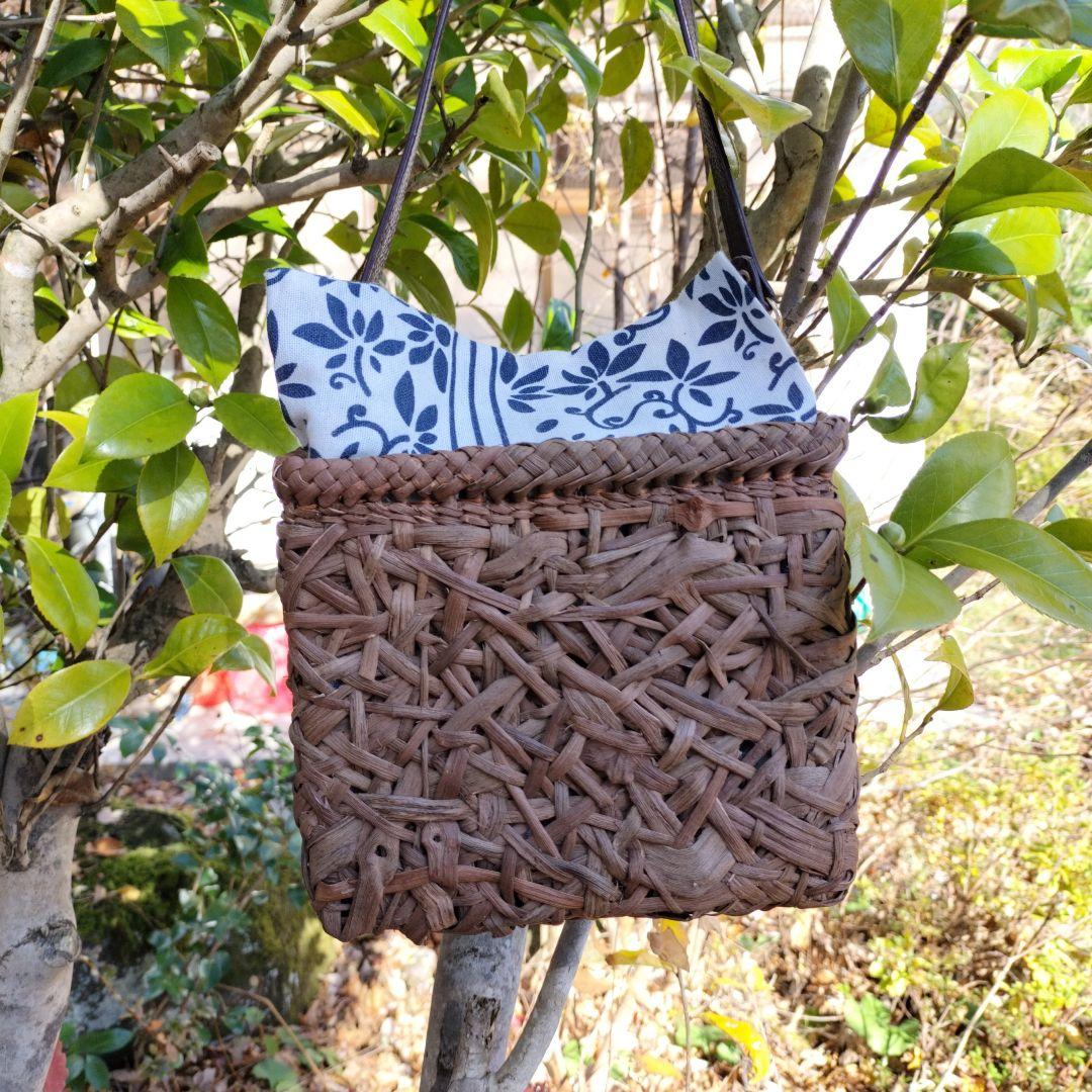 z*i様 山葡萄やたら編み籠バック約高さ15横18幅7